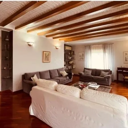 Garbatella Terrace * روما