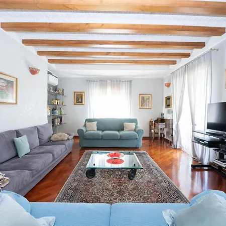 Garbatella Terrace Apartament
